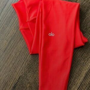 Alo Yoga High-Waist Airlift Legging in Bold Red Stretch Workout M